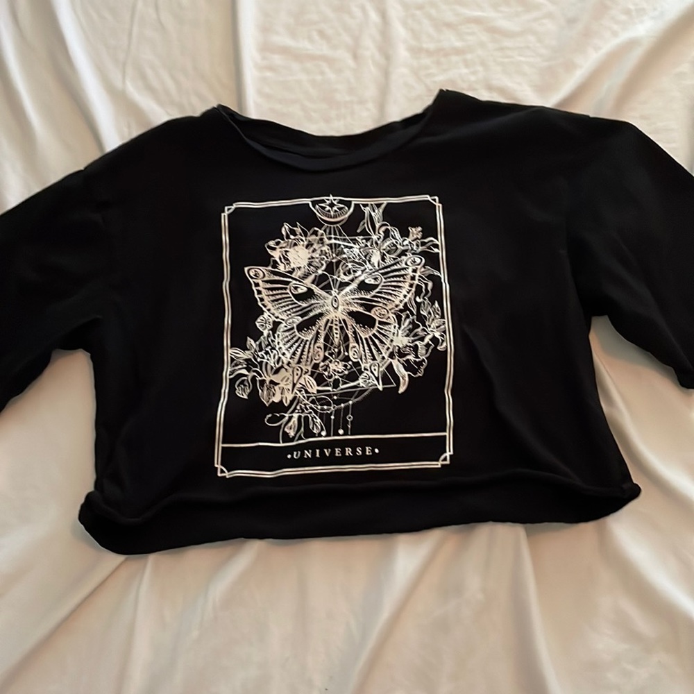 Black graphic crop top